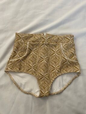 High-Waist Geo Print Women’s Swim bottoms in Gold